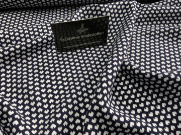 355205aa 58c7 4d5b bb35 dfcb3336422f