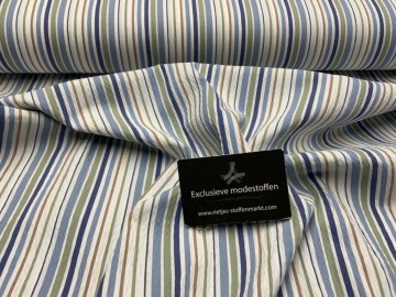 817a67a2 3751 4d22 94b9 db246ecf8b30